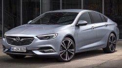 opel-insignia-2017-